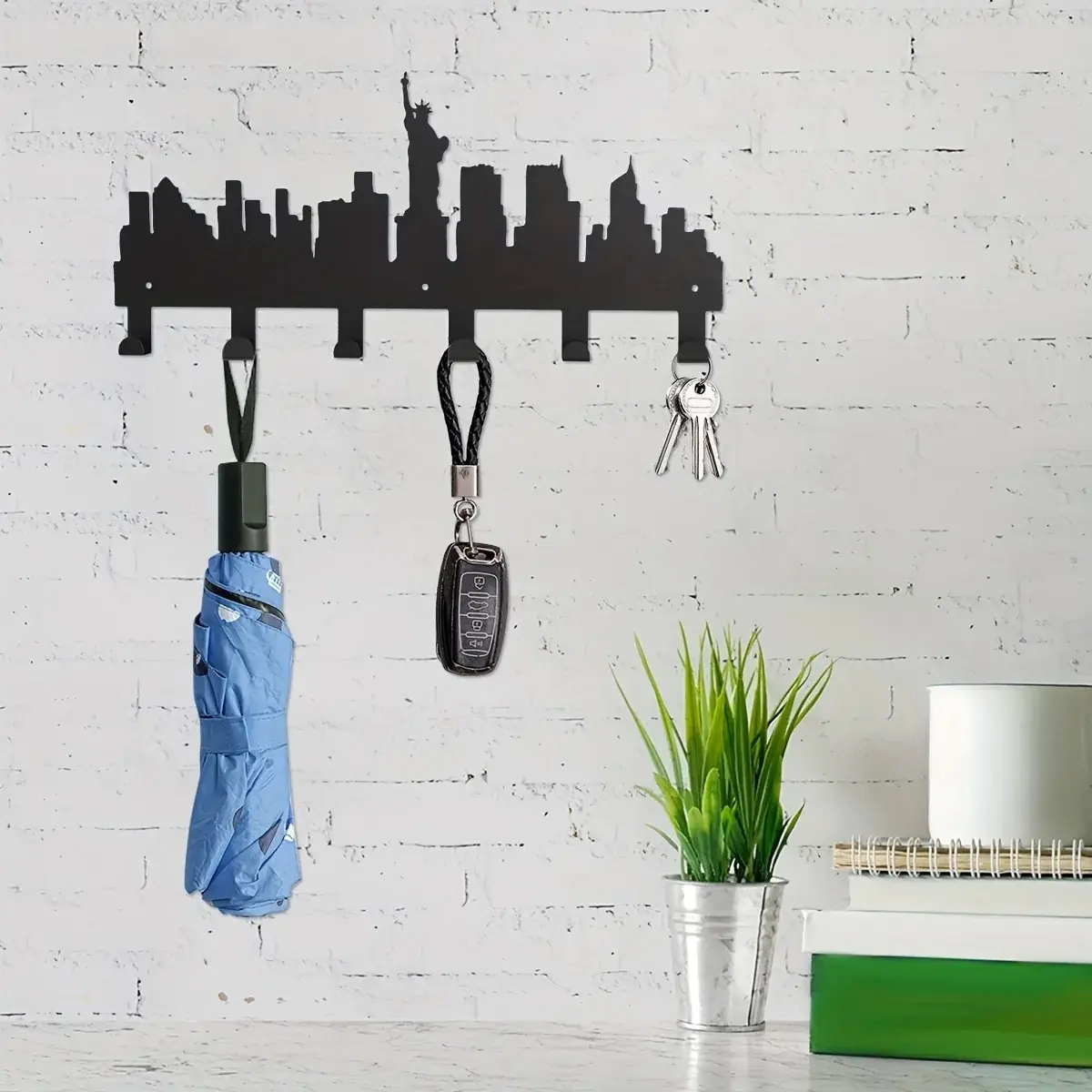 Statue of Liberty Metal Hanger