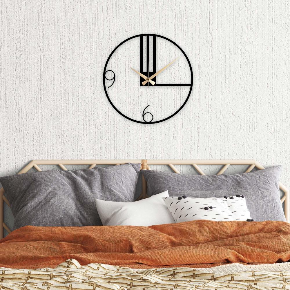 Line Metal Clock