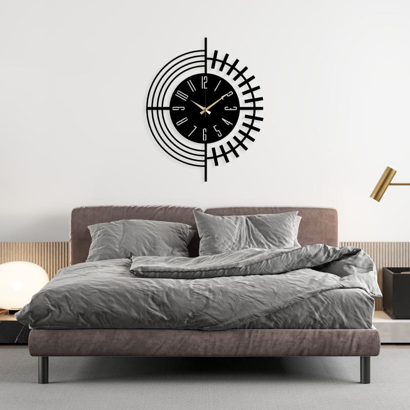 Hest Metal Clock