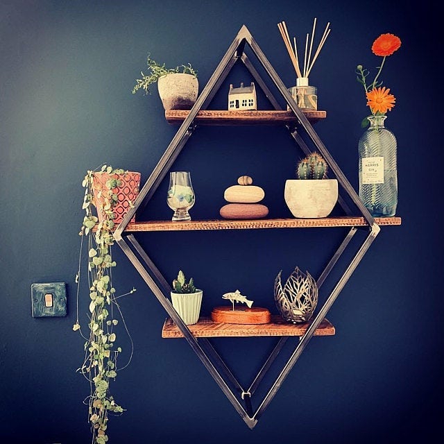 Triangle Larin Metal Wall Shelf